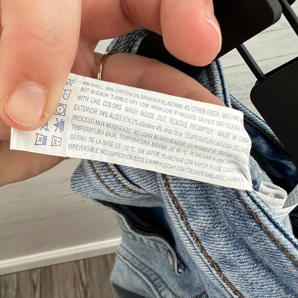 Forever 21 Light Wash Distressed High Rise Jeans Button Fly Size 25 - Picture 8 of 8